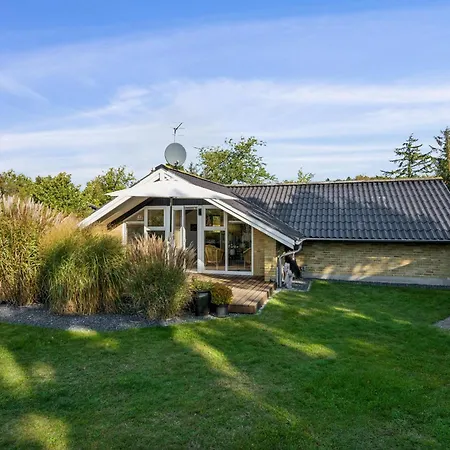 Cozy House In Close To Shopping And Ferienhaus Ebeltoft