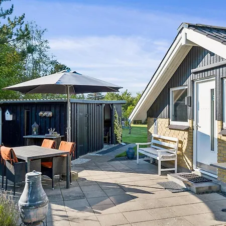 Ferienhaus Cozy House In Close To Shopping And