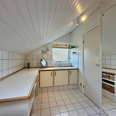 Ferienhaus Cozy House In Close To Shopping And *